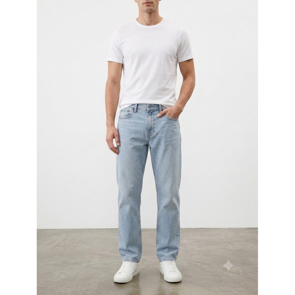 Hollister Men’s Loose Fit Straight Leg Light Wash Blue Denim Jeans 5-Pocket